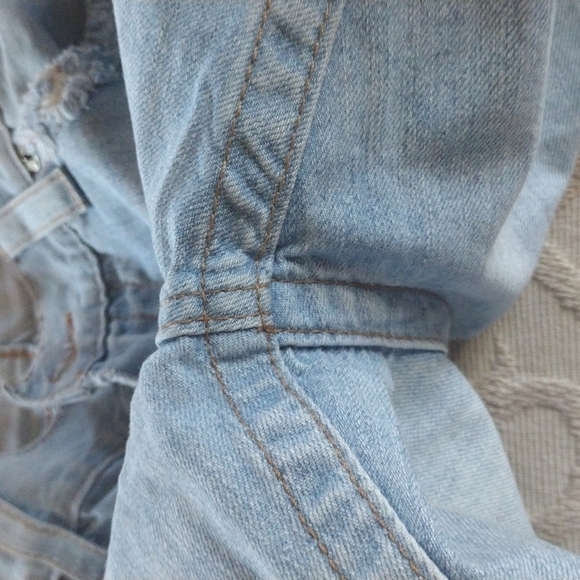 LADIES Jeans by𝅺 TRUE RELIGION - Picture 11 of 17